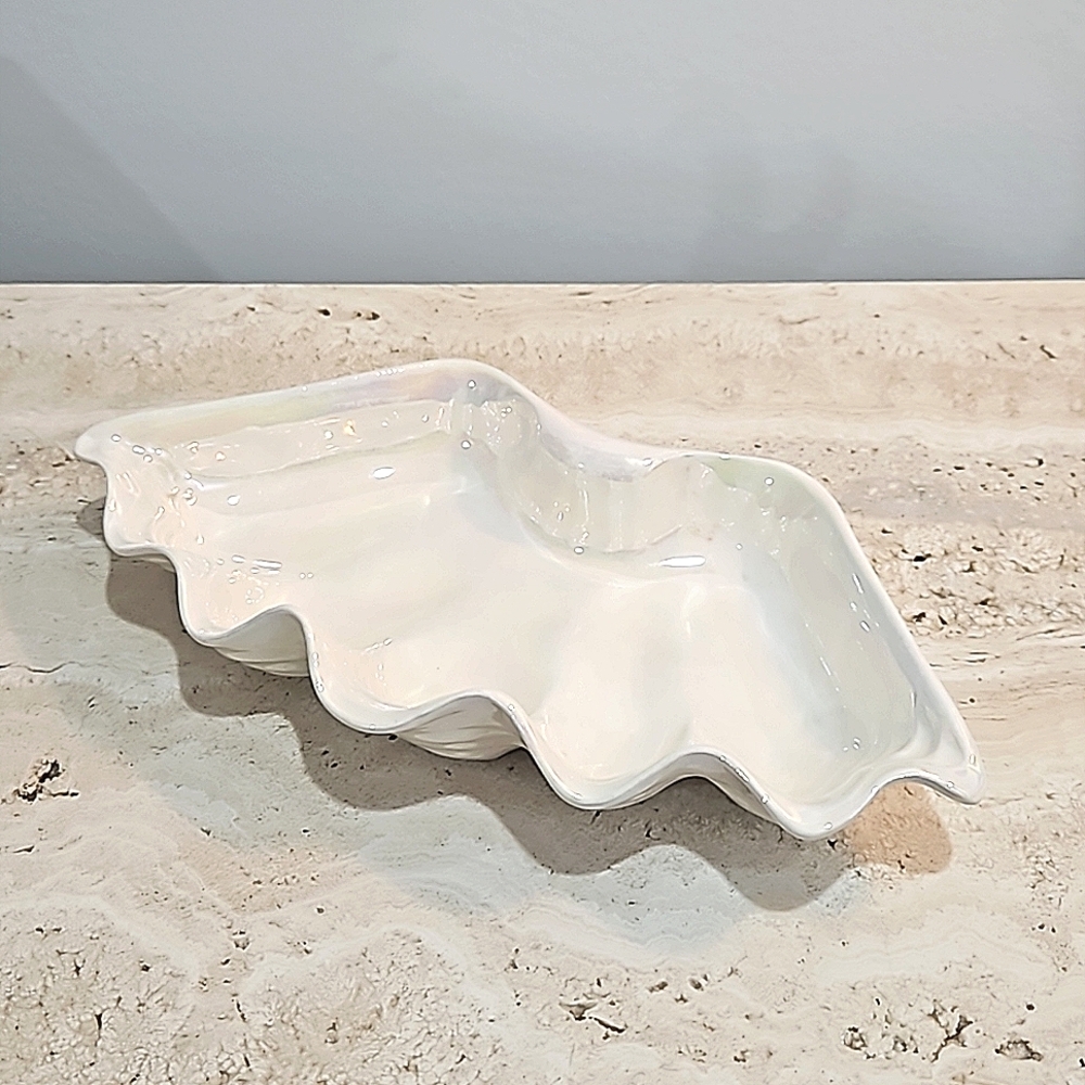 Vintage Shell shaped glazed dish